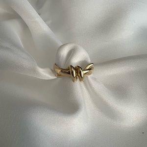 // 18K (750) REAL SOLID GOLD KNOT RING